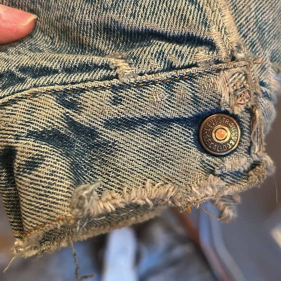 Authentic 80's Levis sherpa Trucker jean jacket - Picture 7 of 16